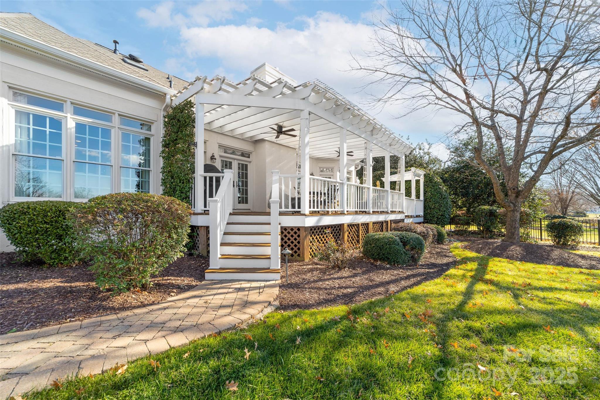 19001 Peninsula Club Drive