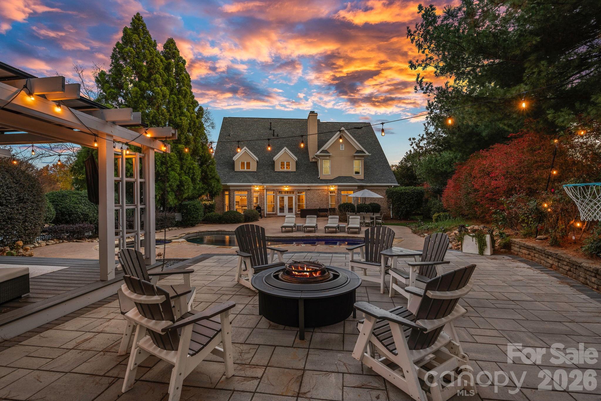 18823 Peninsula Cove Lane