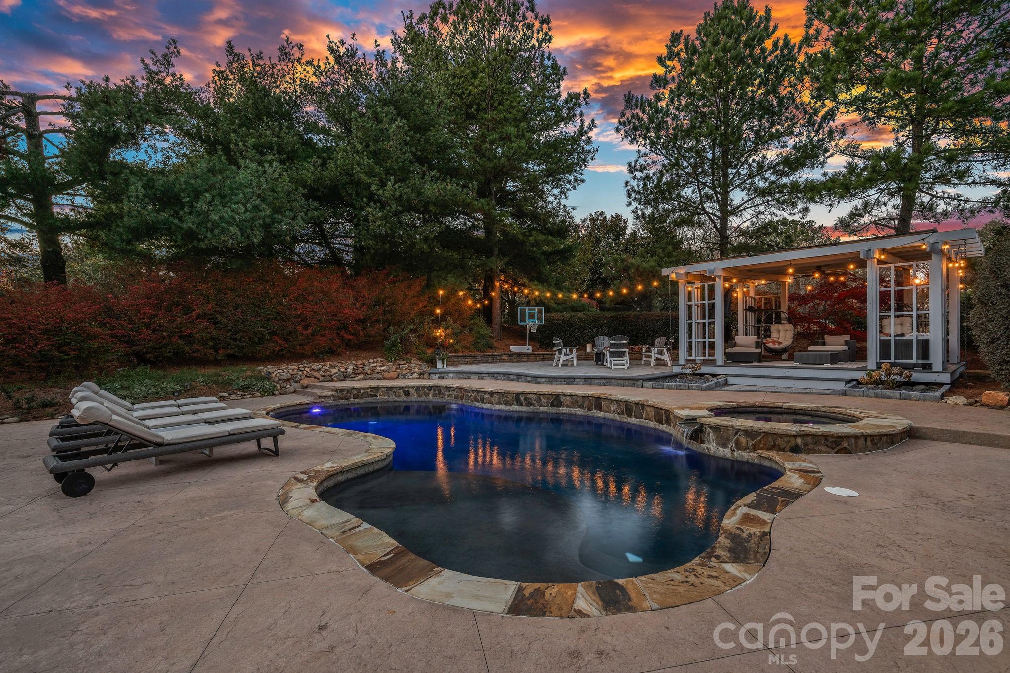 18823 Peninsula Cove Lane