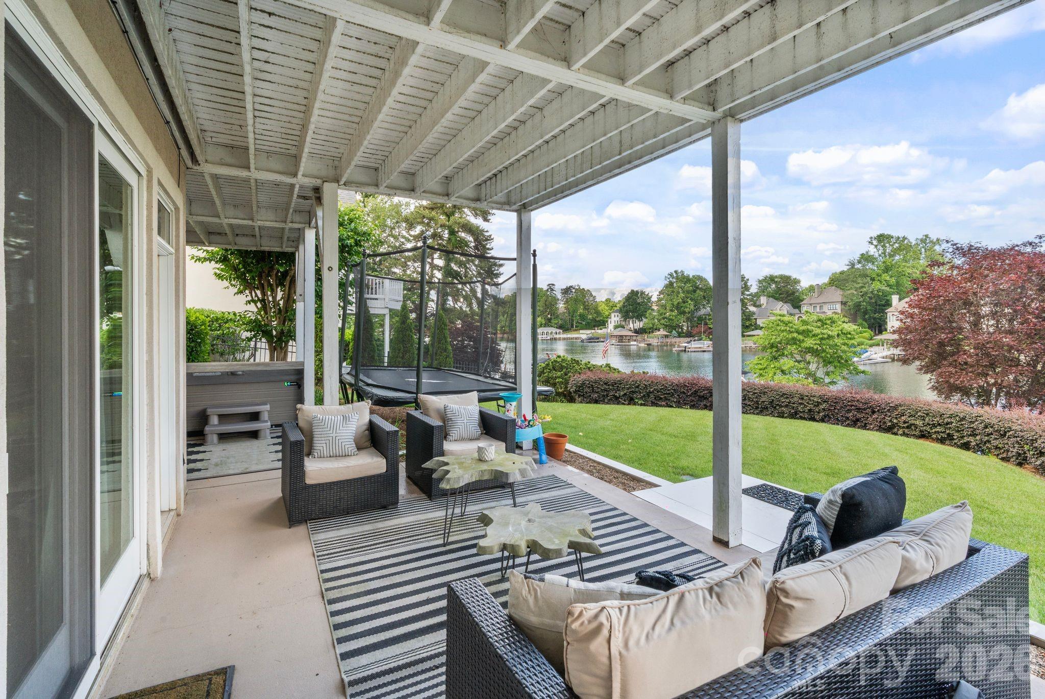 17825 Spinnakers Reach Drive