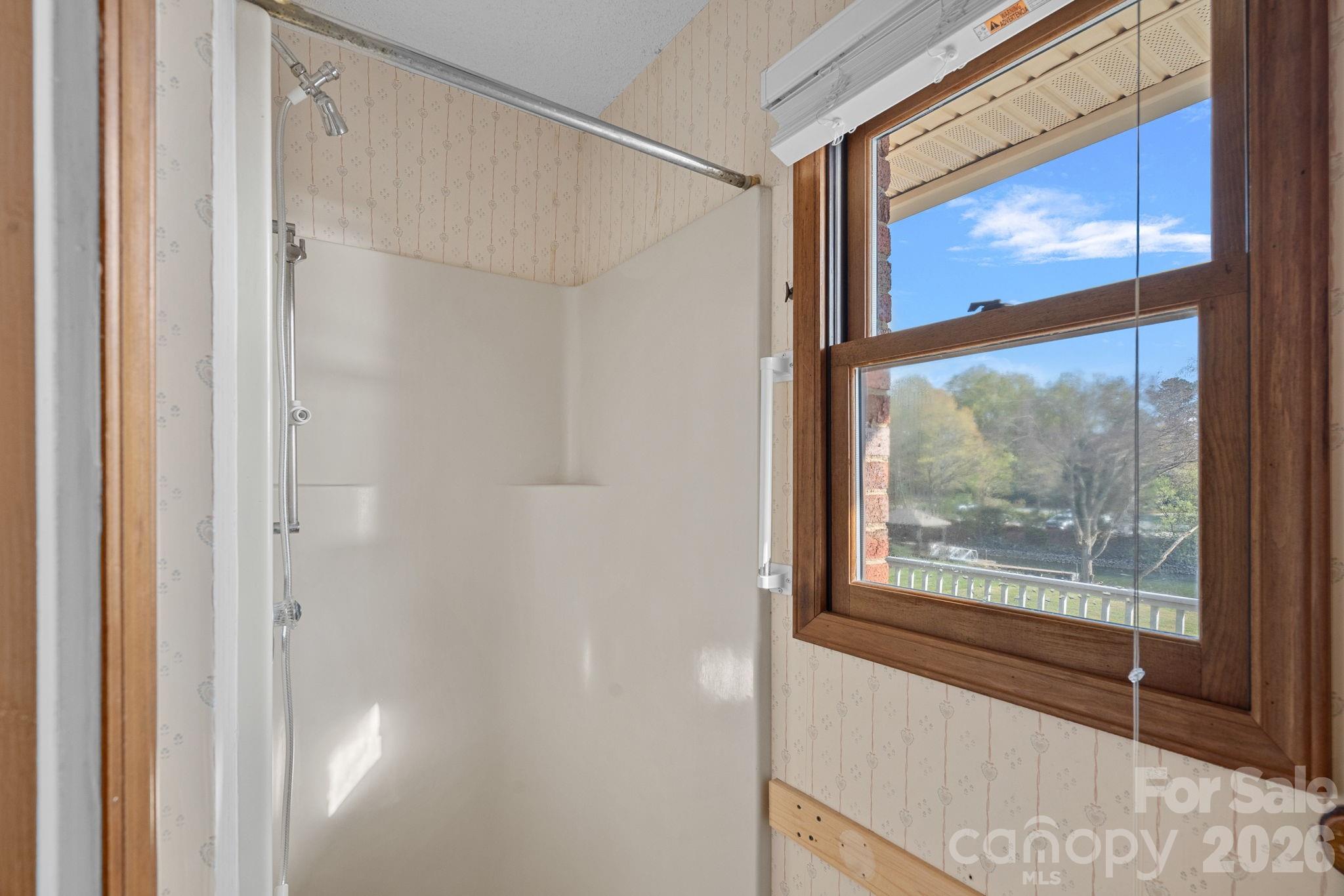 18726 Bluff Point Road