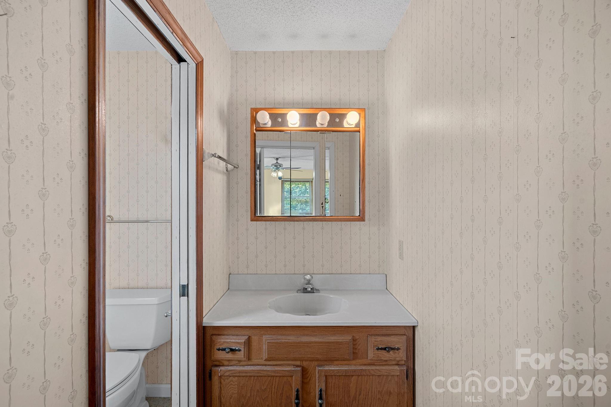 18726 Bluff Point Road