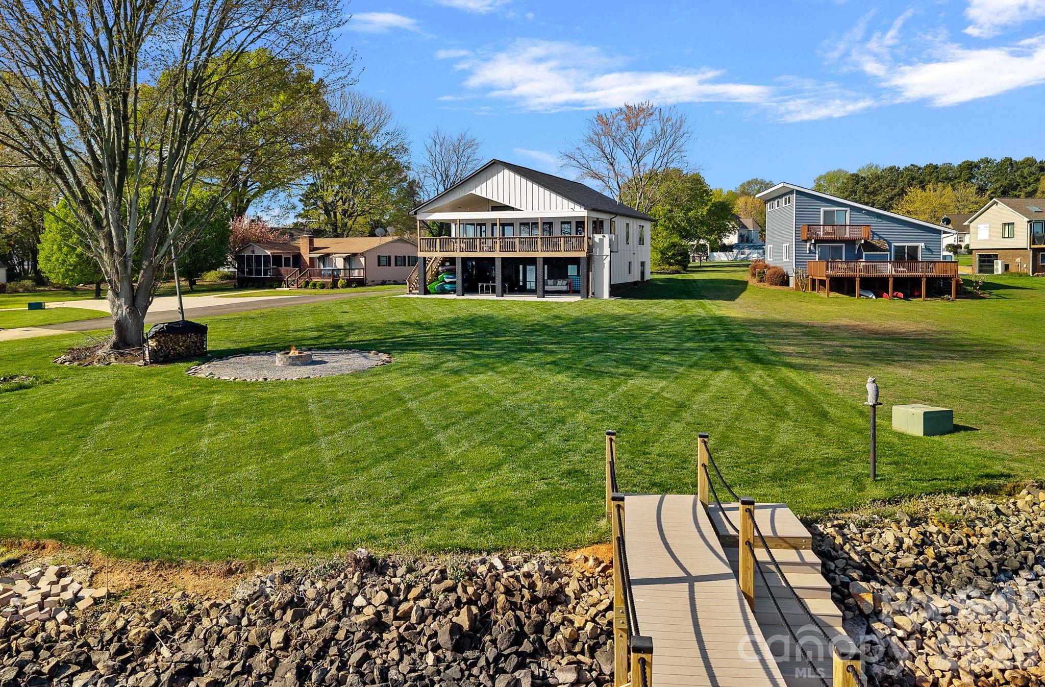 8182 Mountain Shore Drive