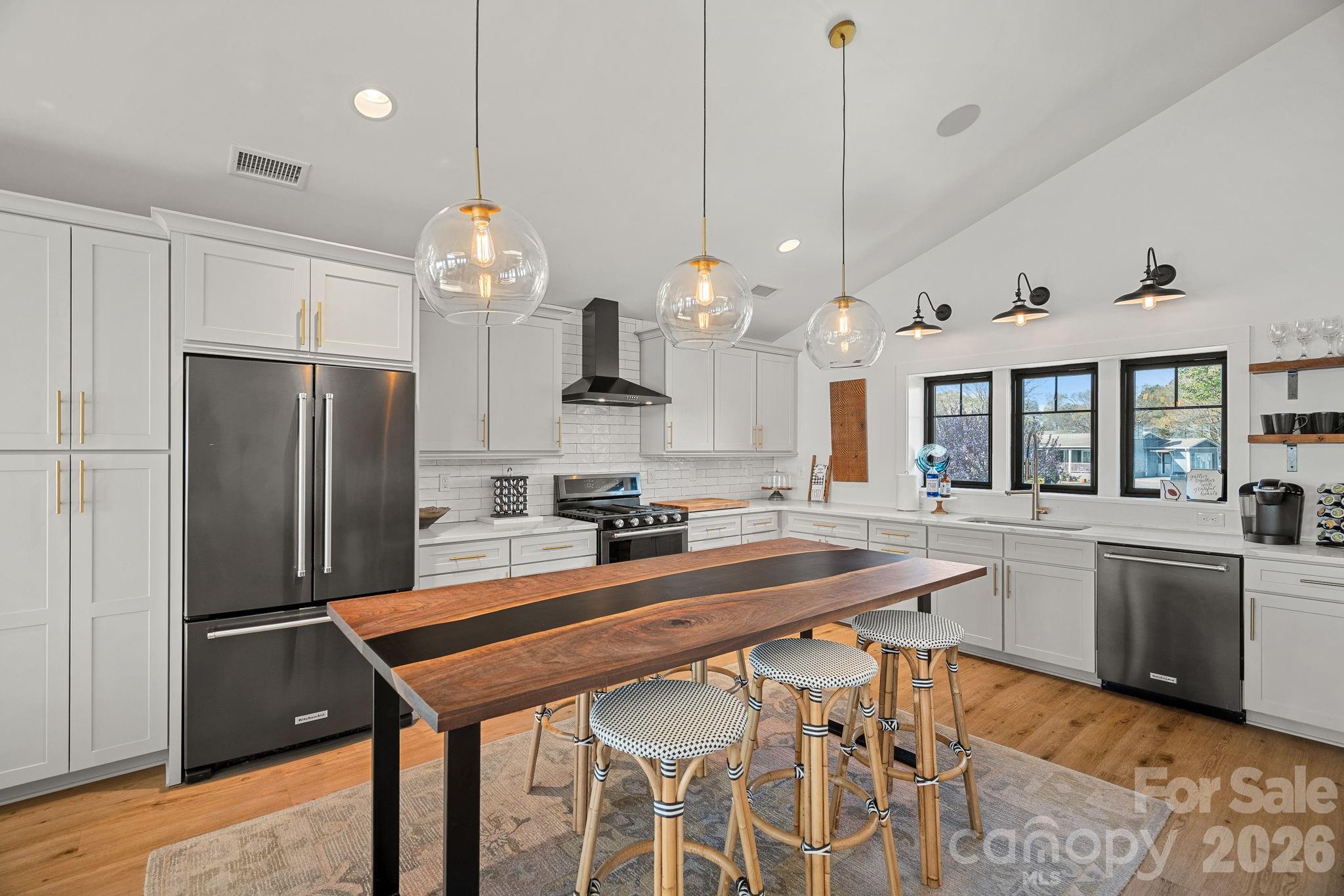 8182 Mountain Shore Drive