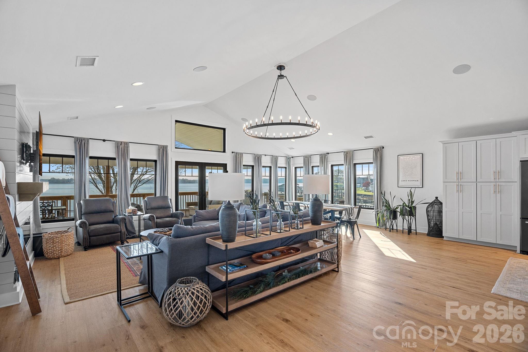 8182 Mountain Shore Drive