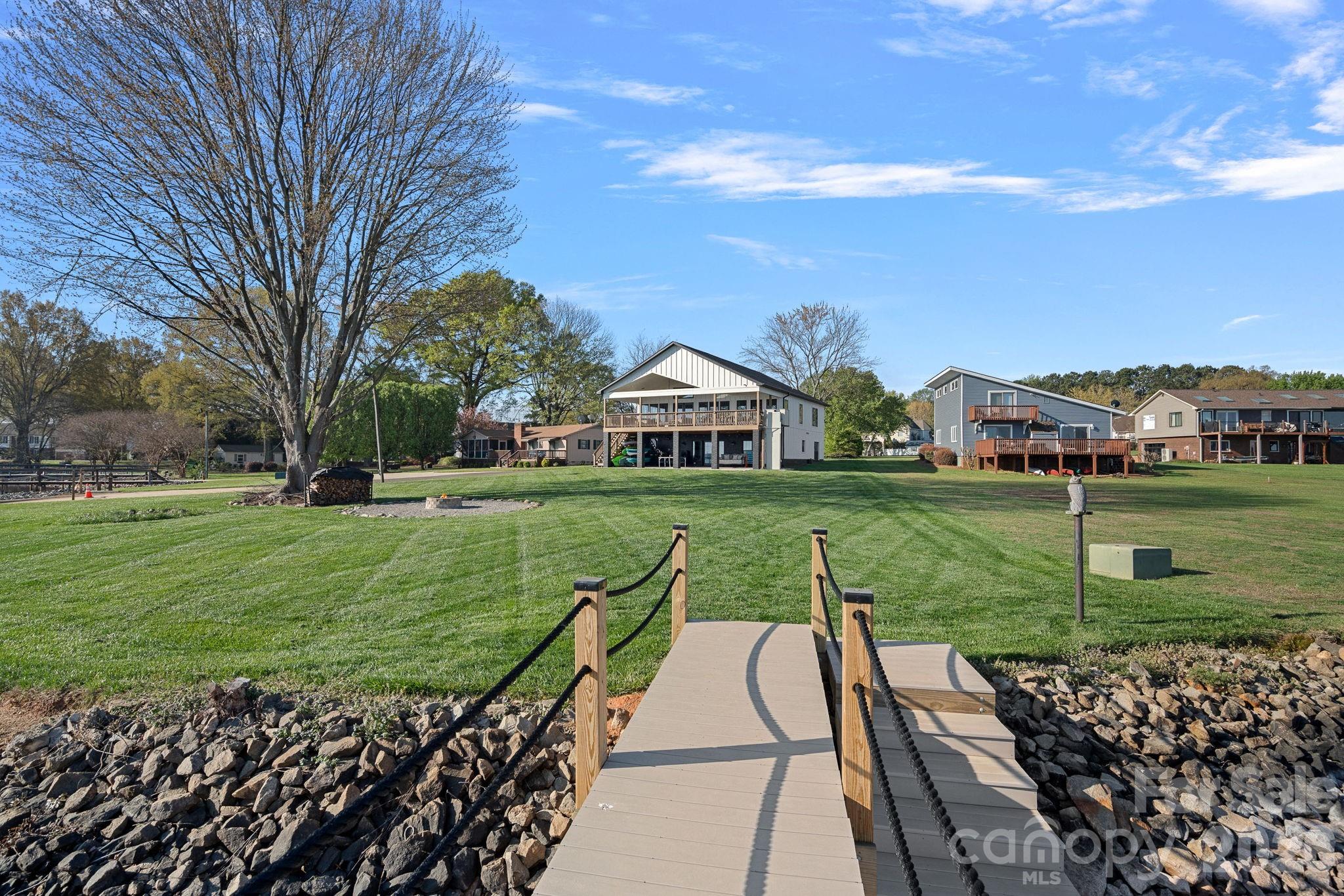 8182 Mountain Shore Drive