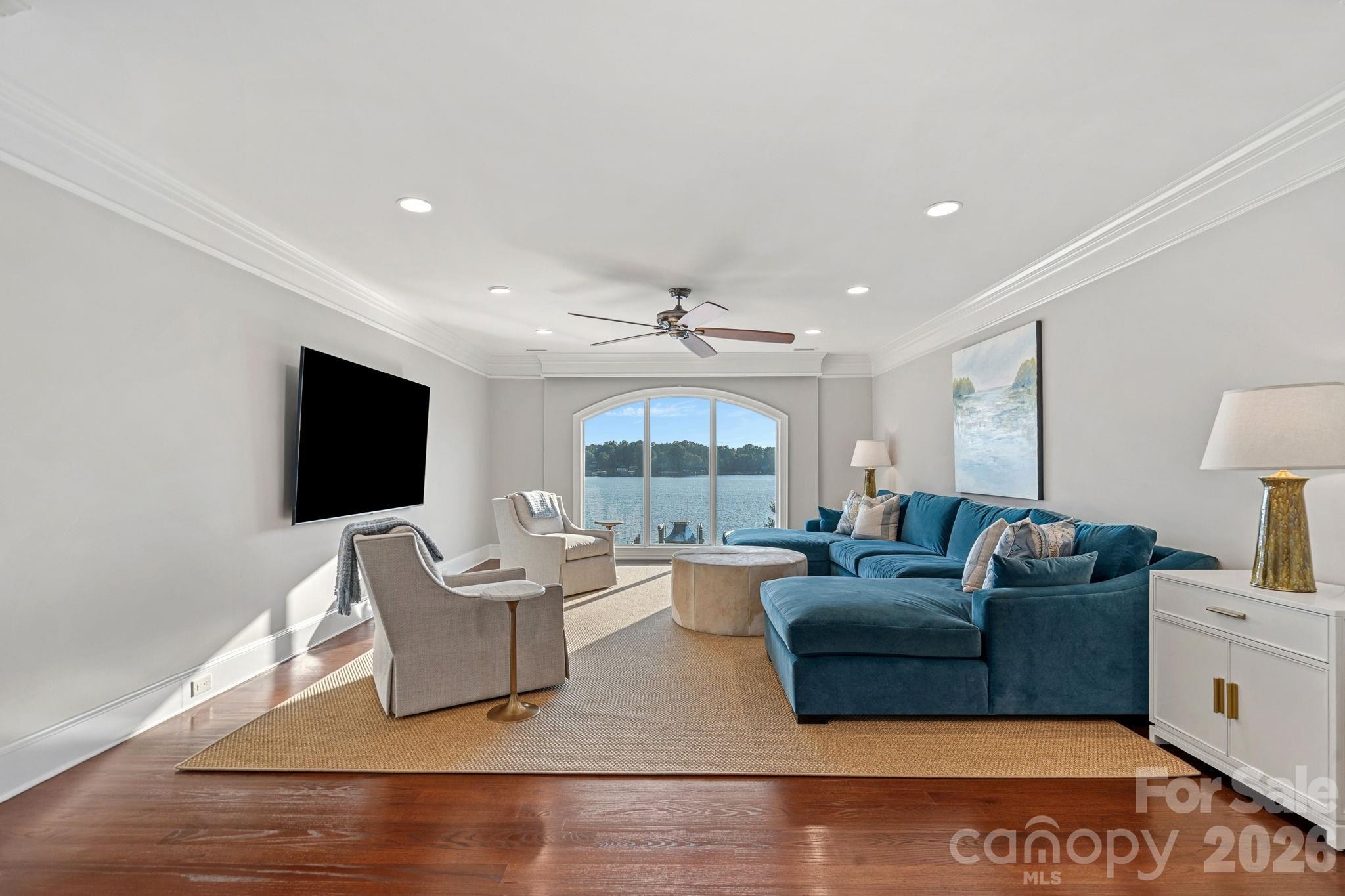 3423 Governors Island Drive