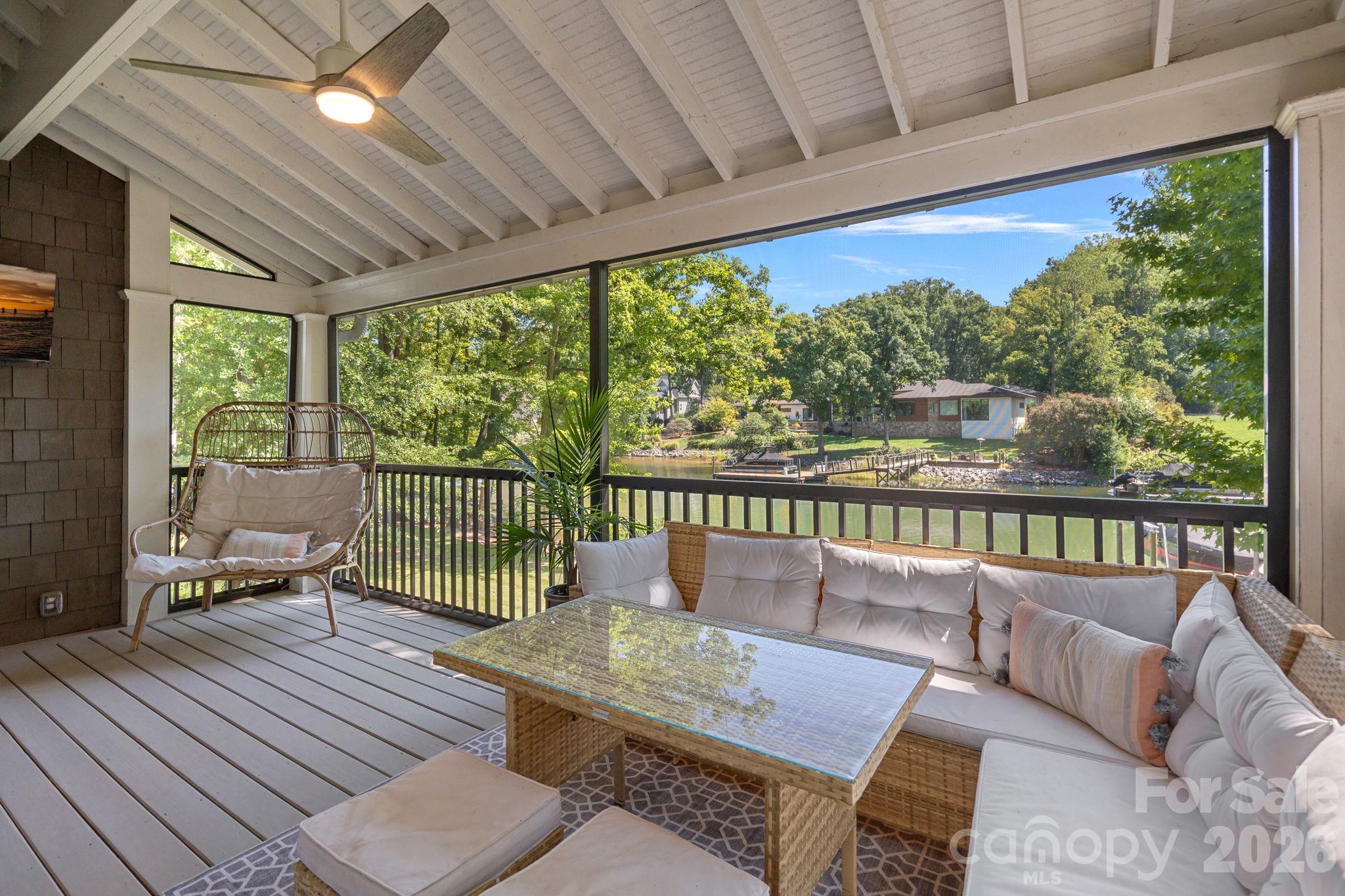 19610 Weavers Circle