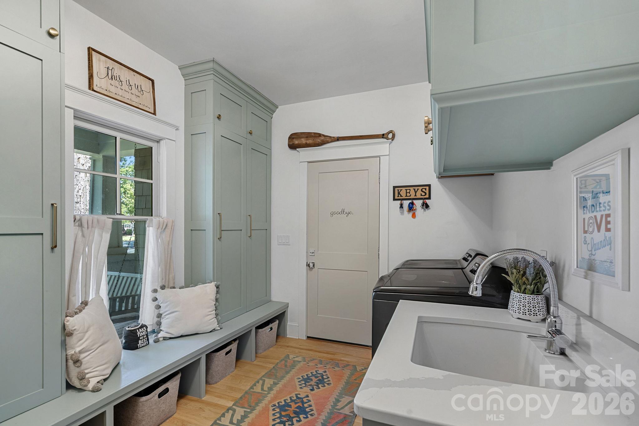 19610 Weavers Circle