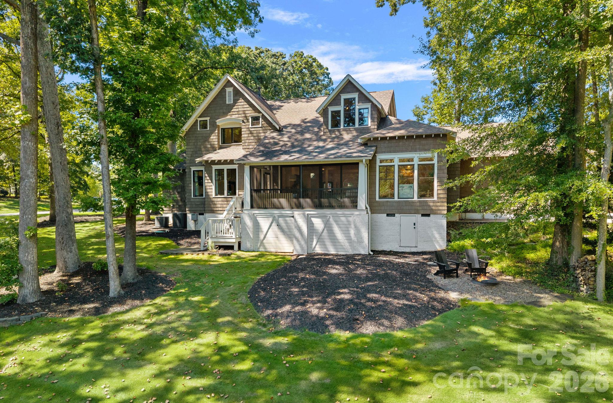19610 Weavers Circle