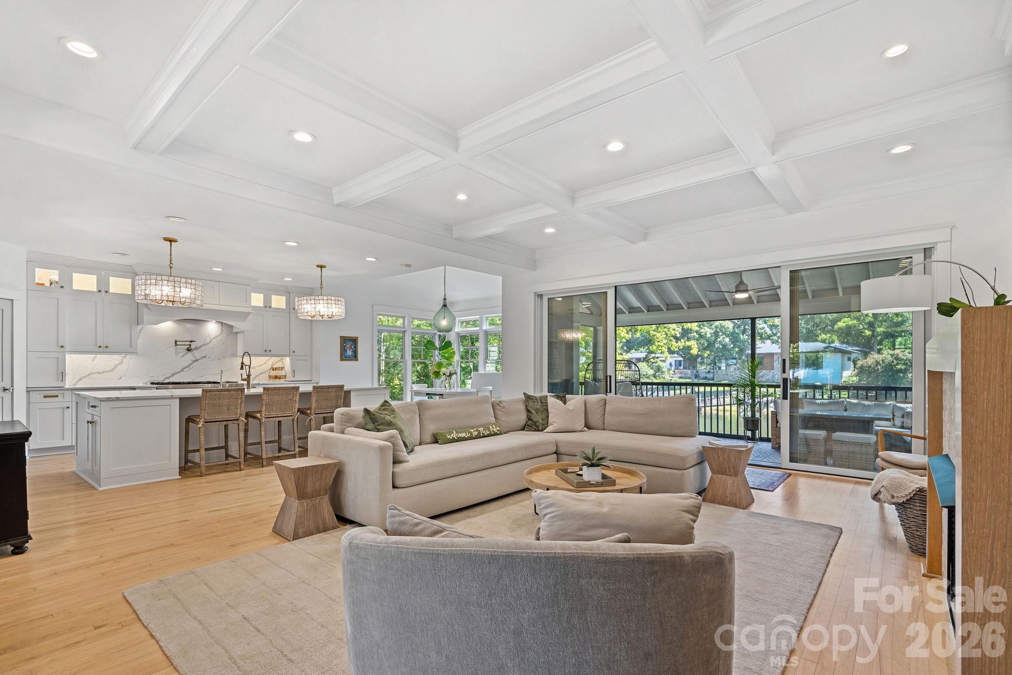 19610 Weavers Circle