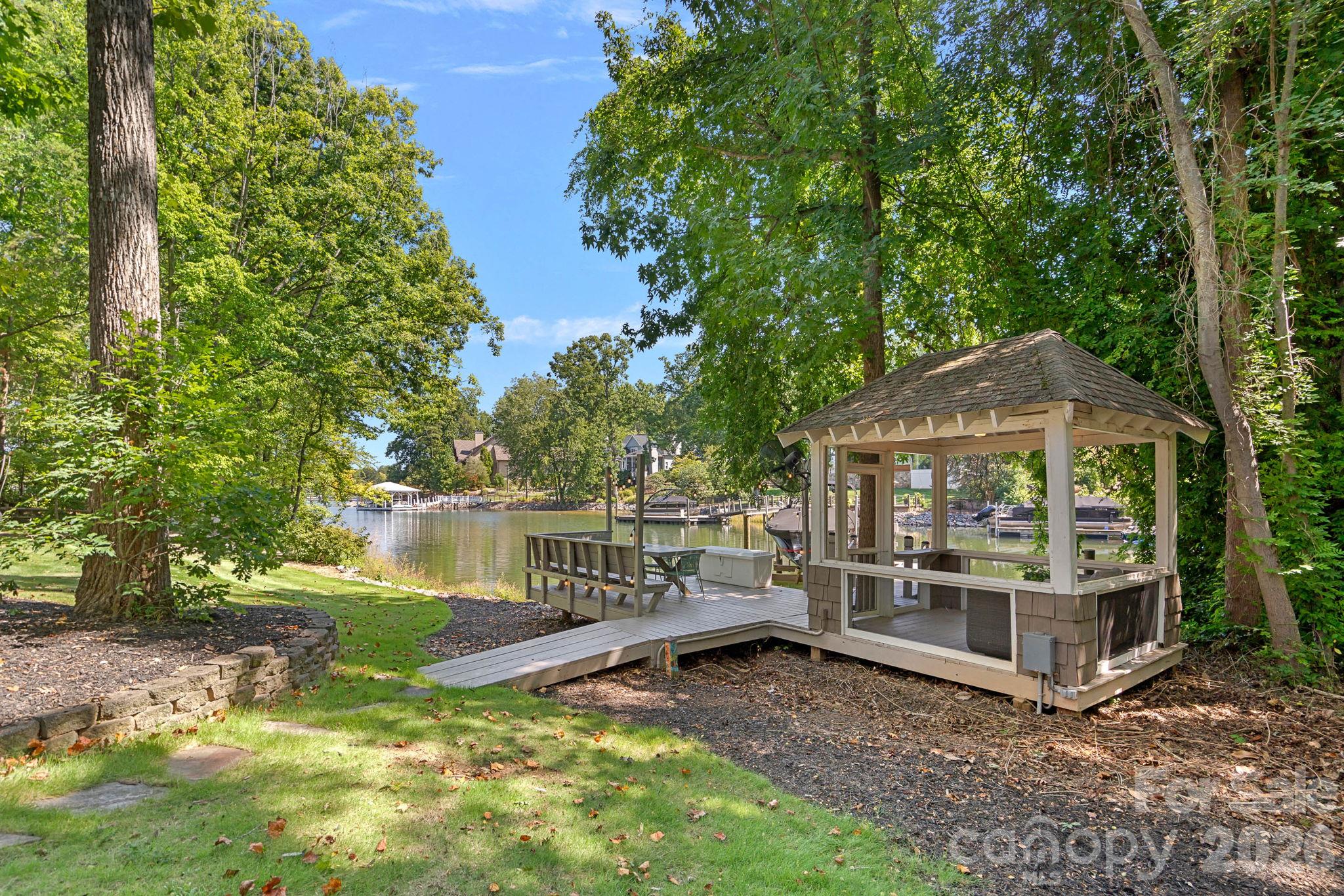 19610 Weavers Circle