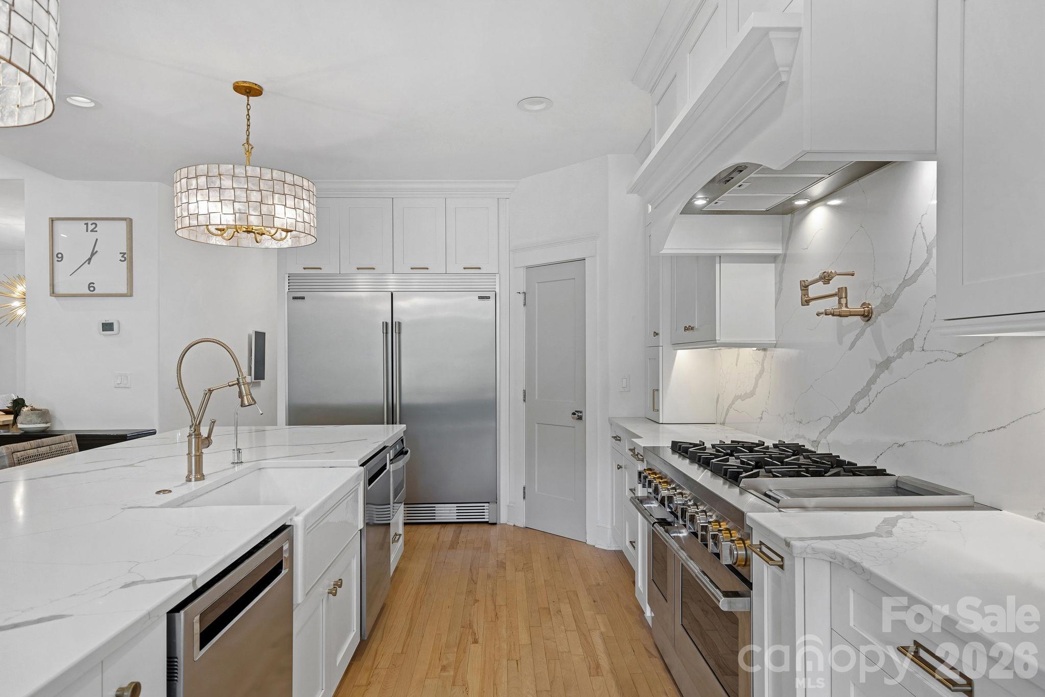 19610 Weavers Circle