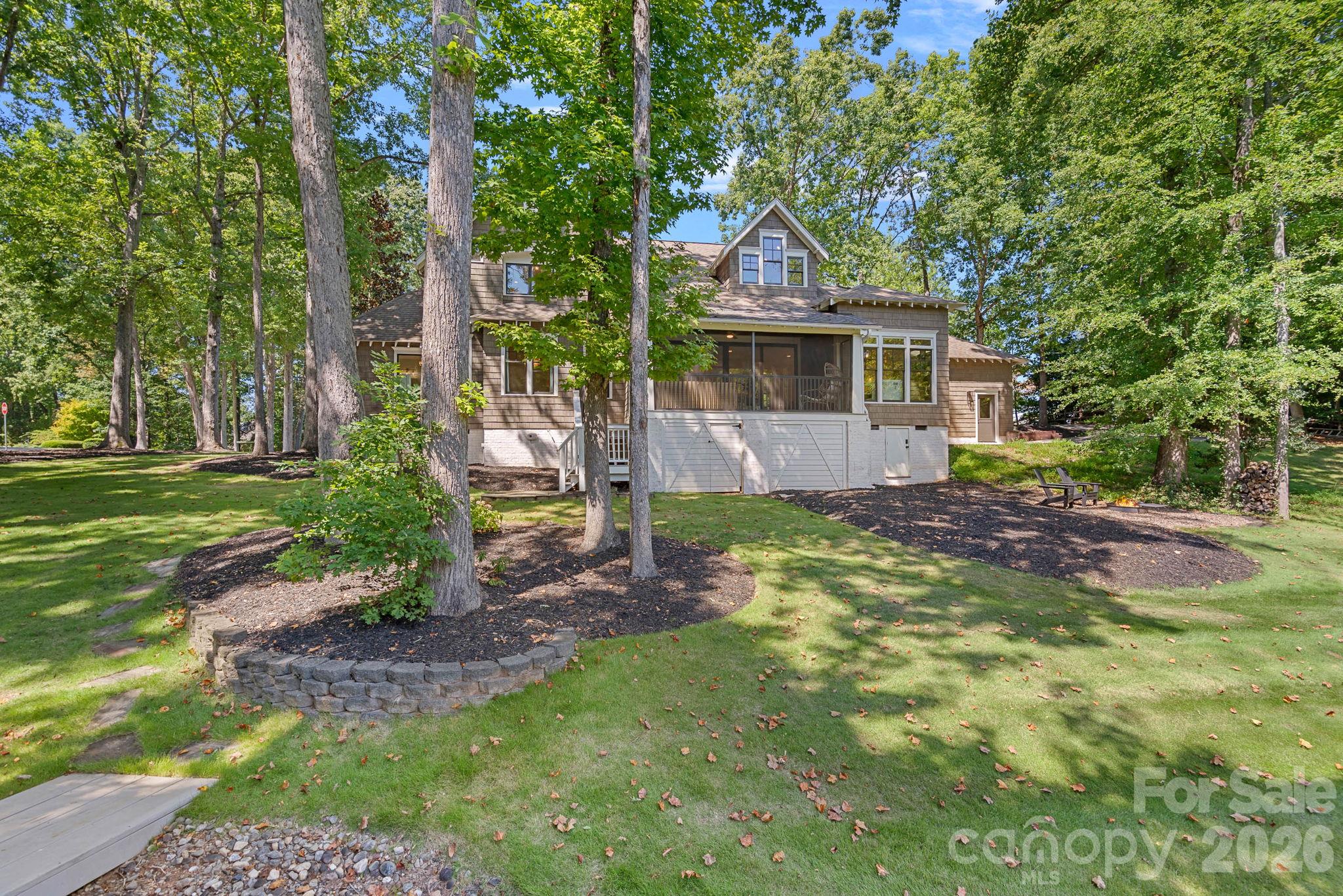 19610 Weavers Circle