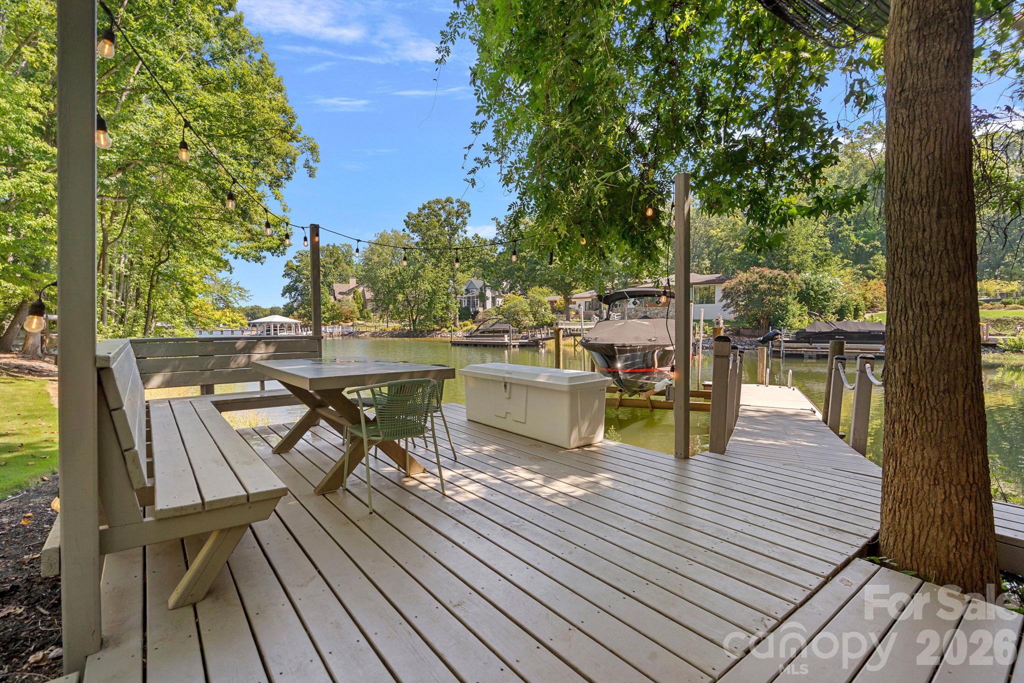 19610 Weavers Circle