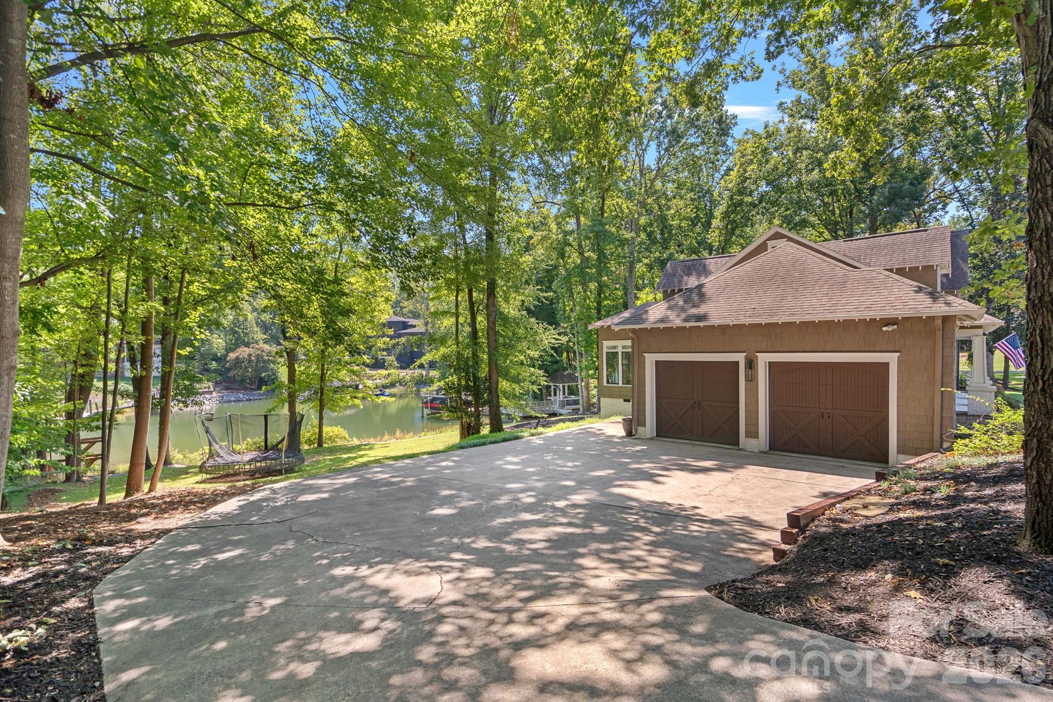 19610 Weavers Circle