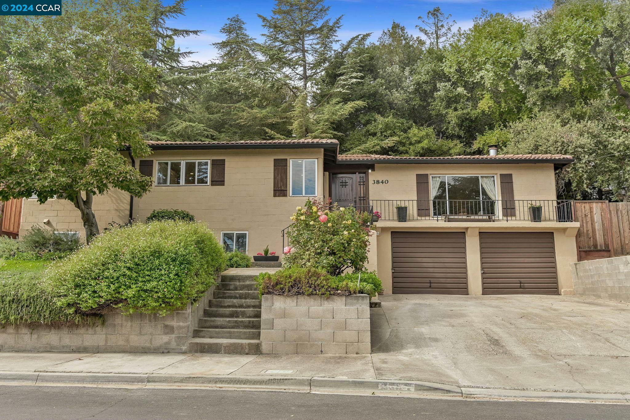 3840 Canyon Way