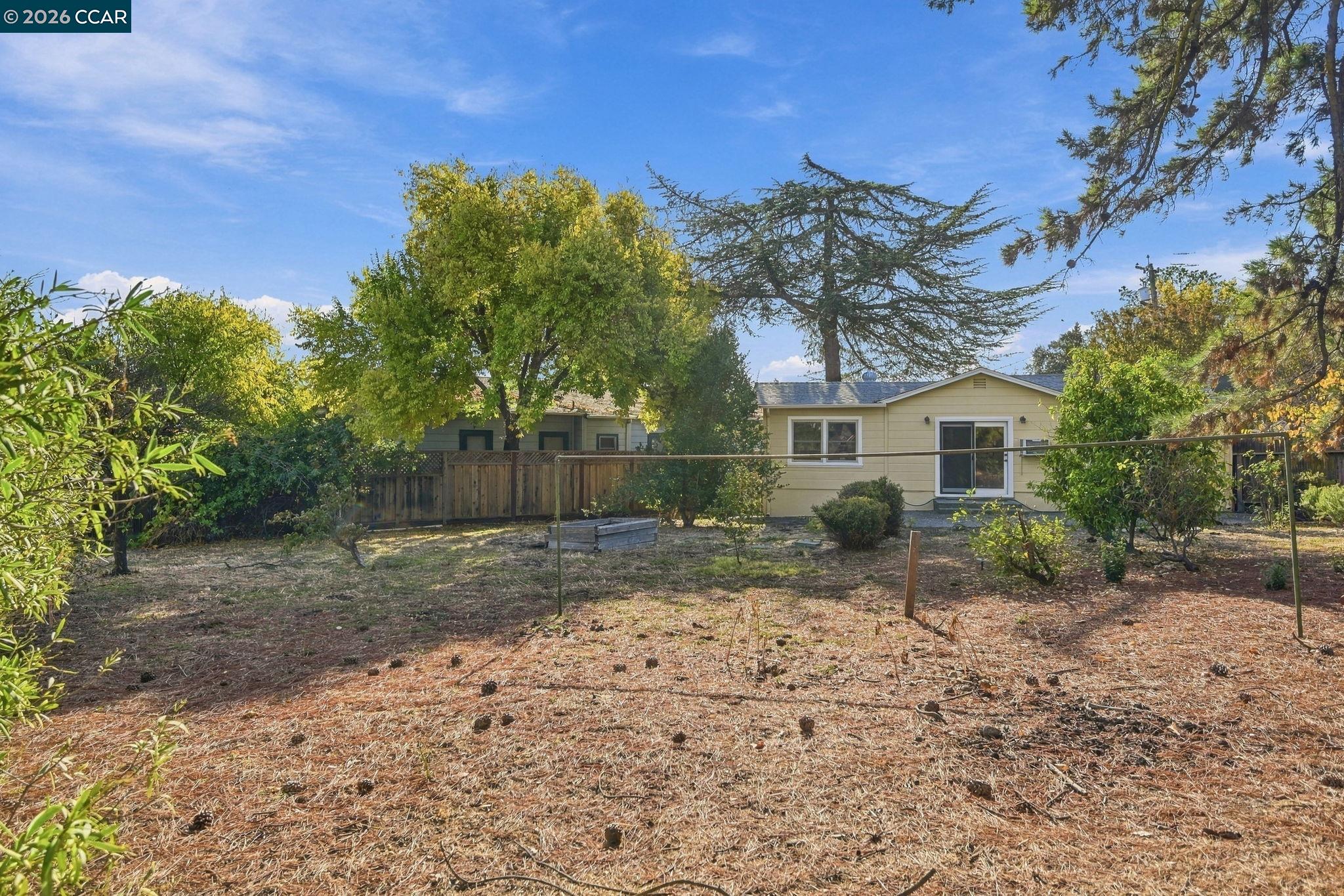 1942 Almond Ave