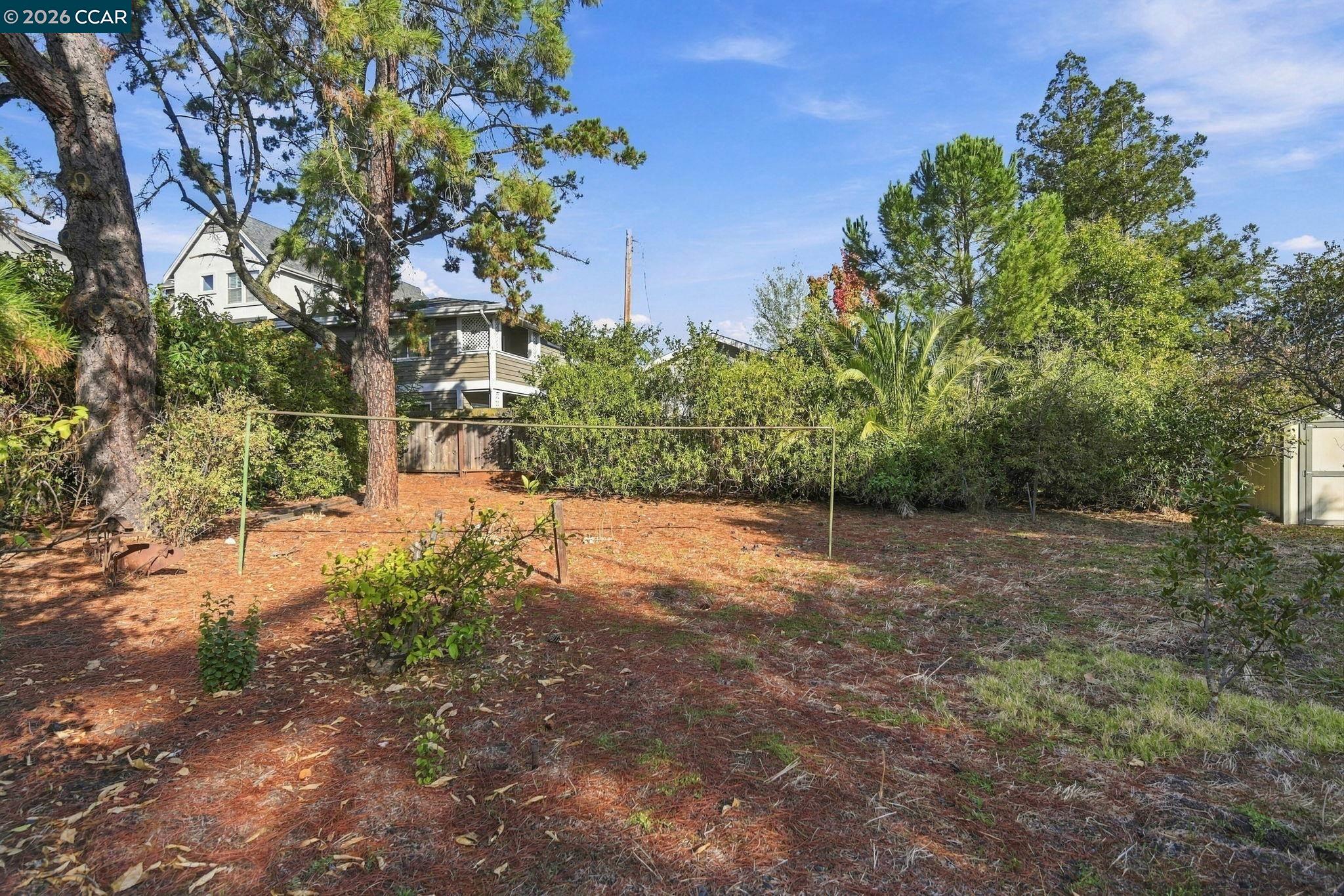 1942 Almond Ave