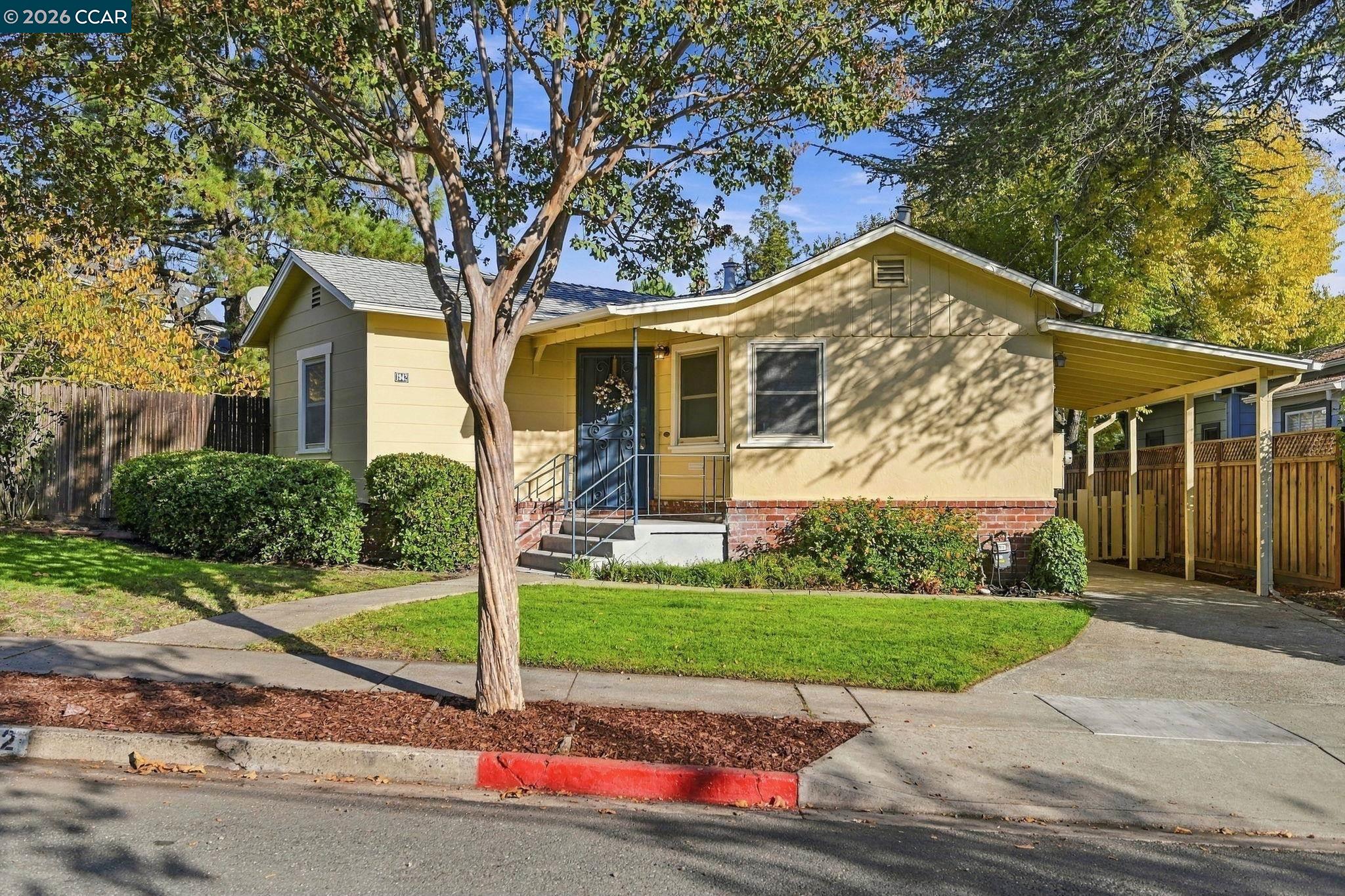 1942 Almond Ave