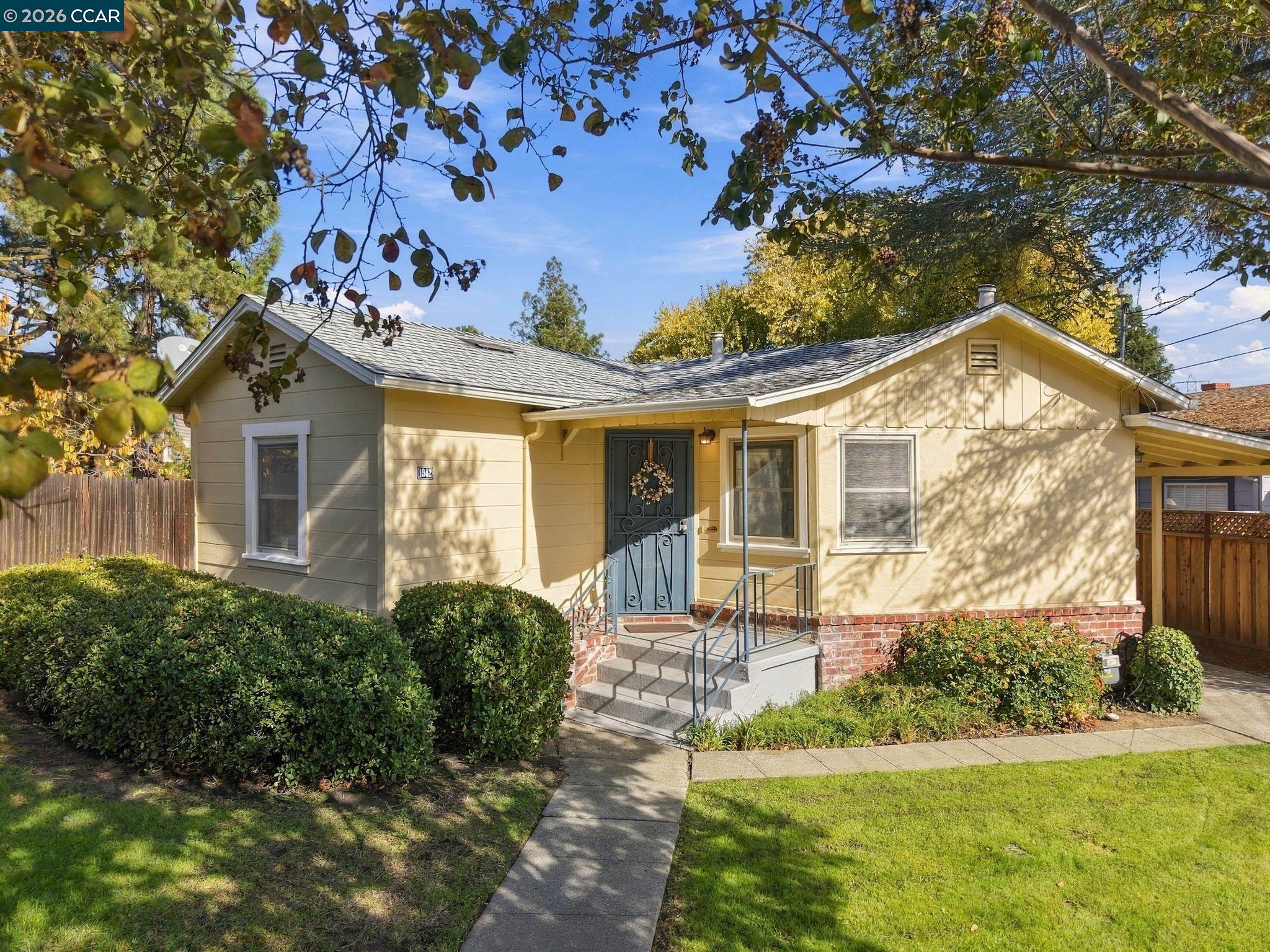 1942 Almond Ave