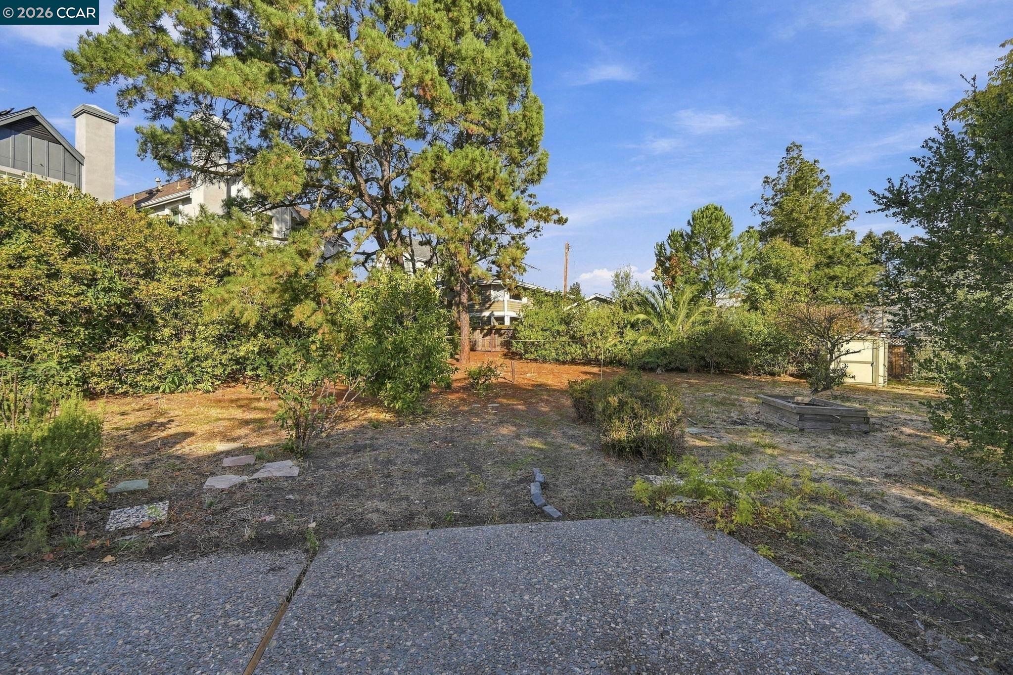 1942 Almond Ave