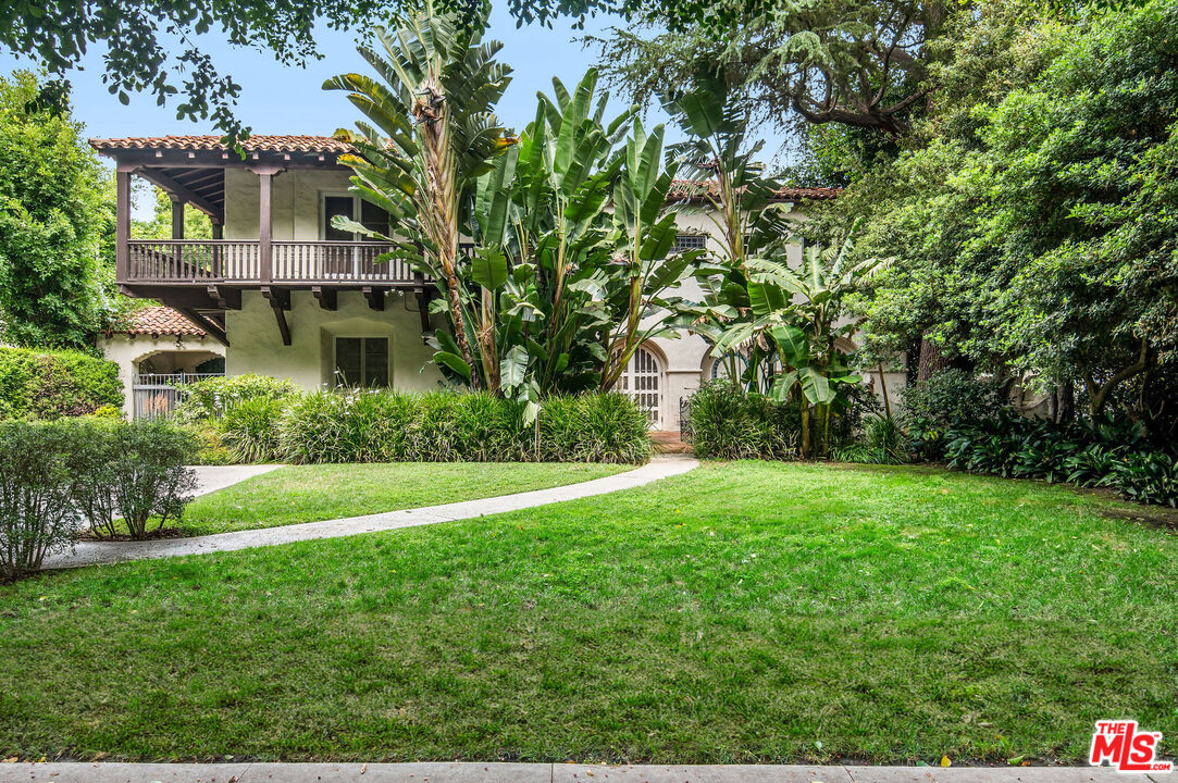 724 N Rodeo Dr