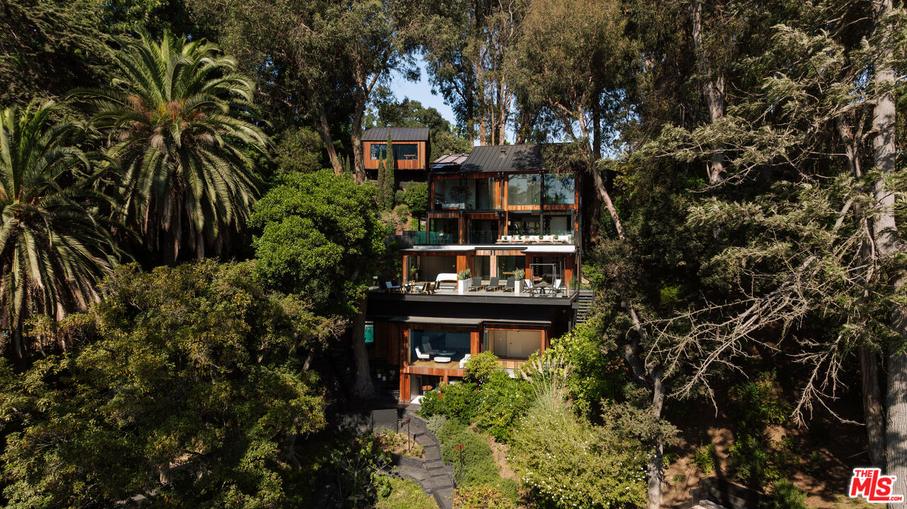 1509 Amalfi Dr