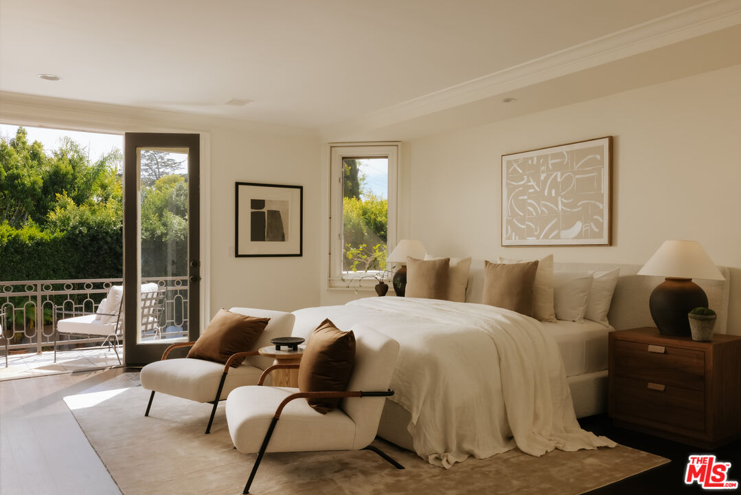 1202 San Vicente Blvd