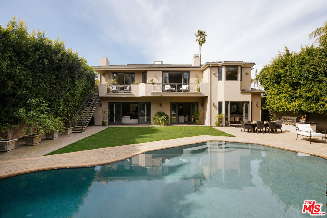 1202 San Vicente Blvd