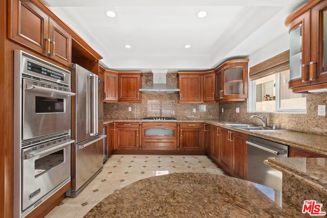 11723 Mayfield Ave Unit: 5