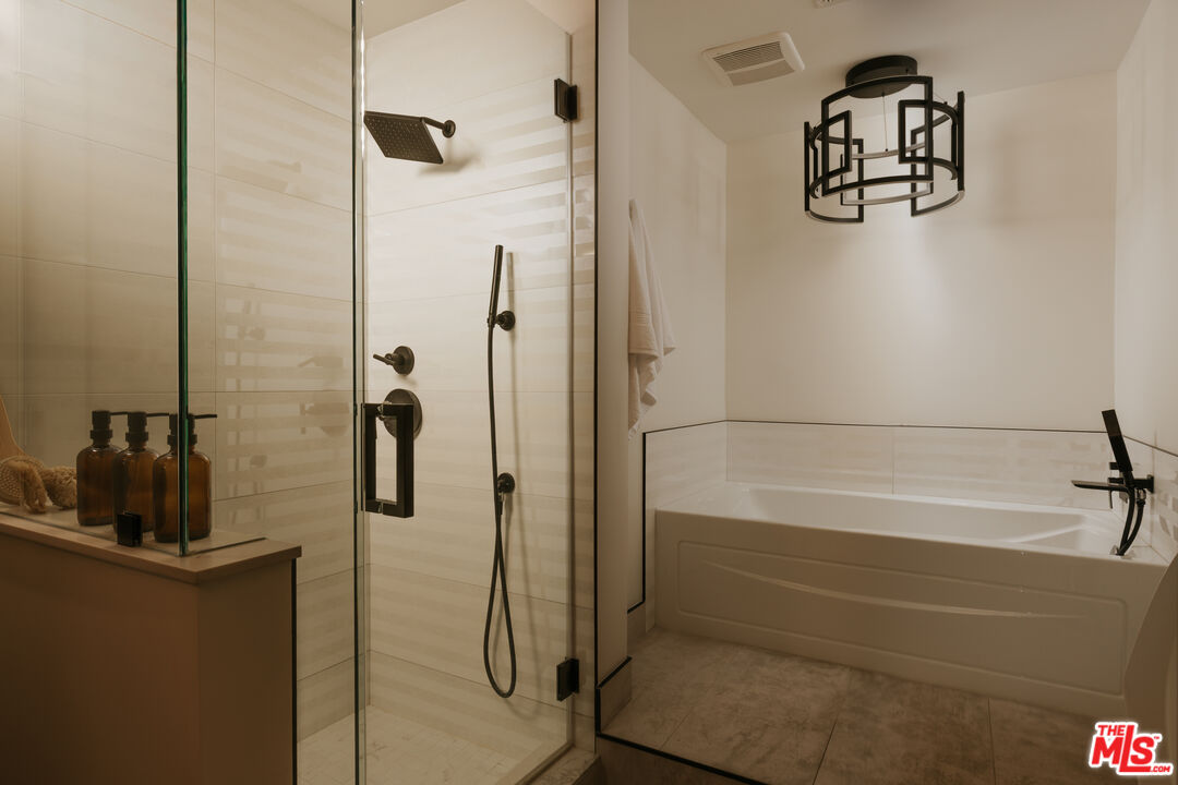 17352 W Sunset Blvd Unit: 1