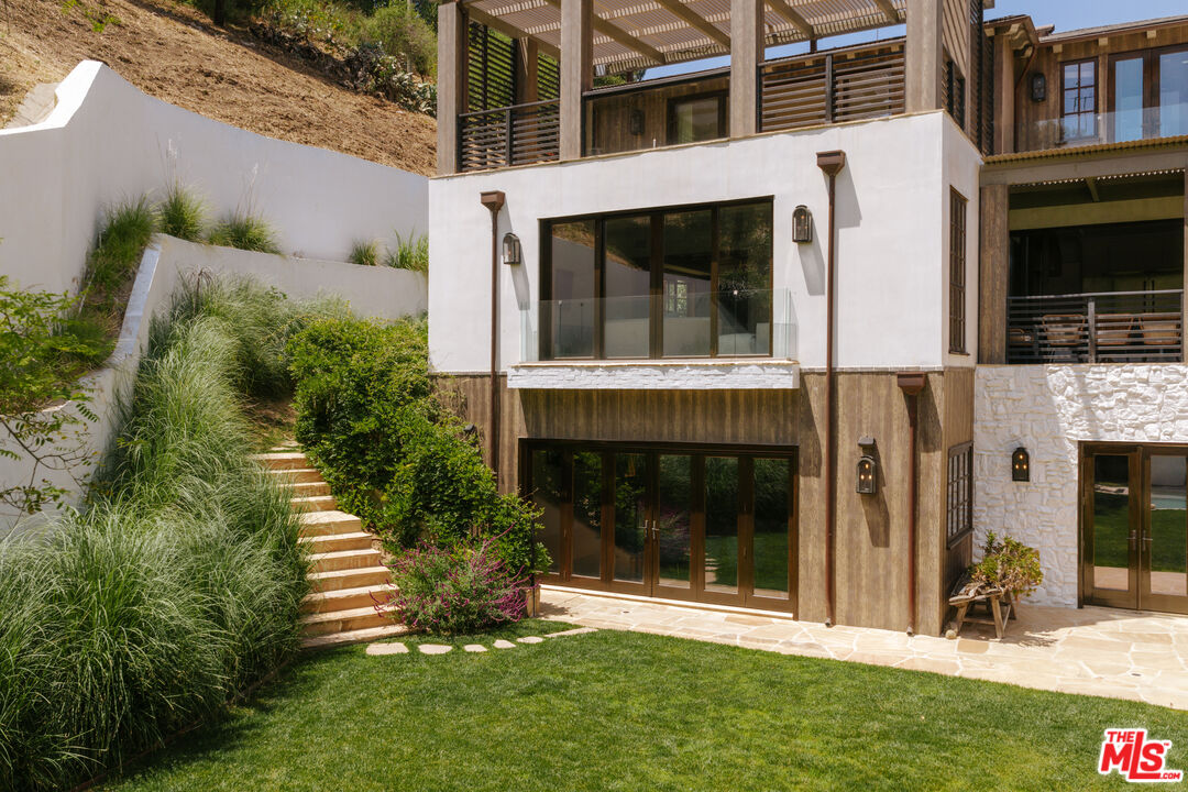1105 Rivas Canyon Rd