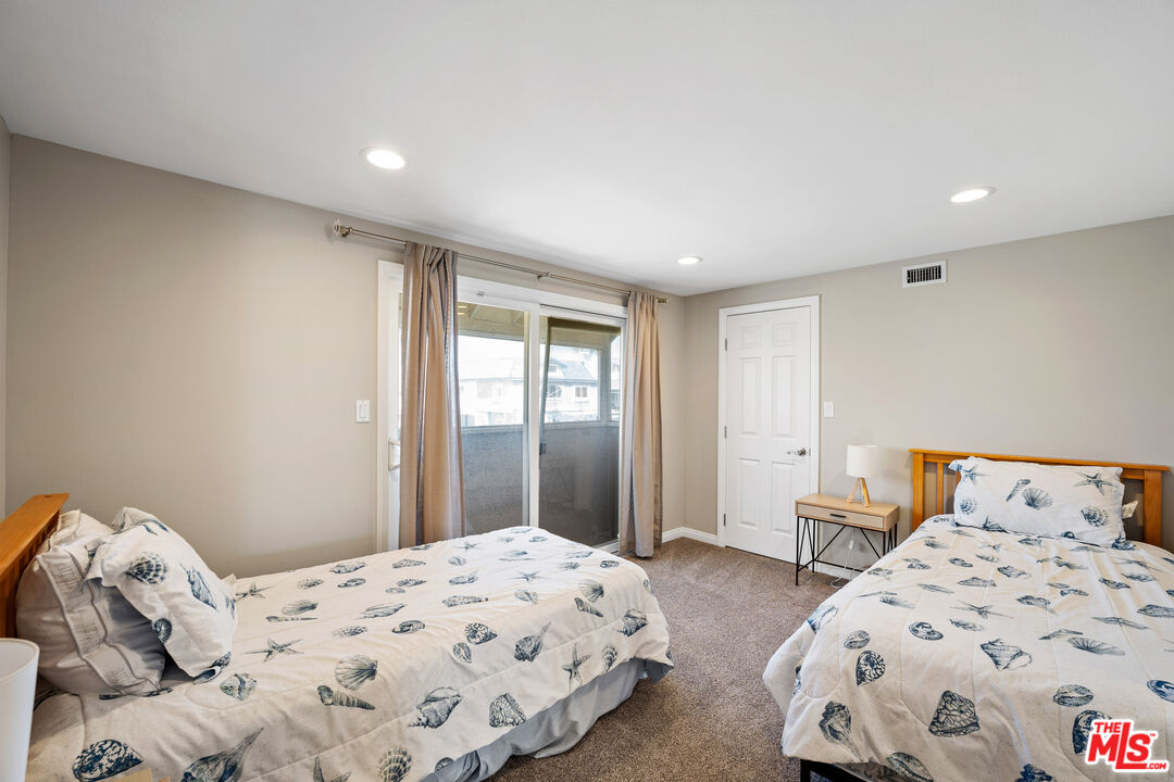 305 Ocean Dr