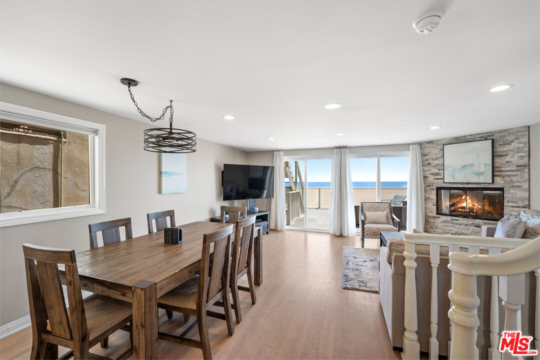 305 Ocean Dr