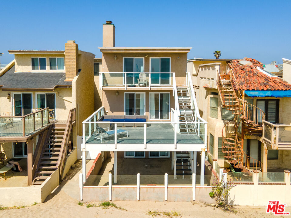305 Ocean Dr