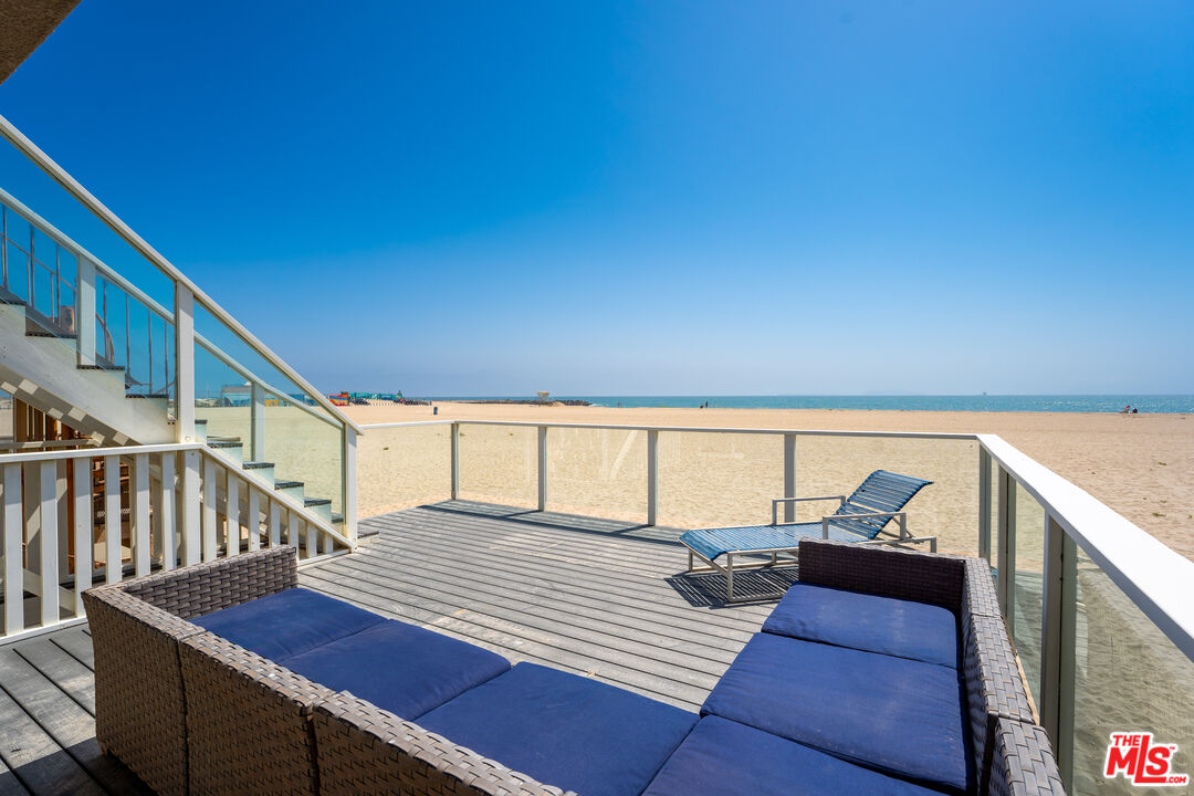 305 Ocean Dr