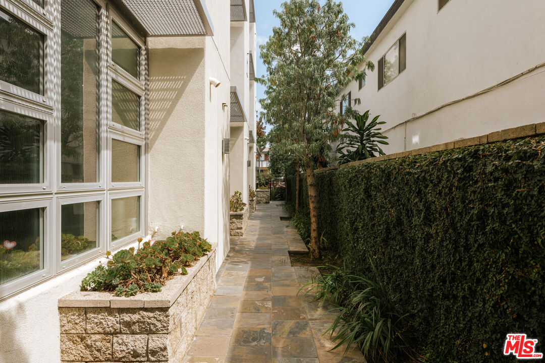 1524 11th St Unit: E