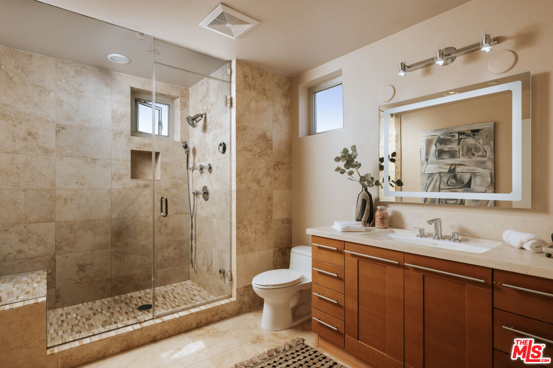 1524 11th St Unit: E