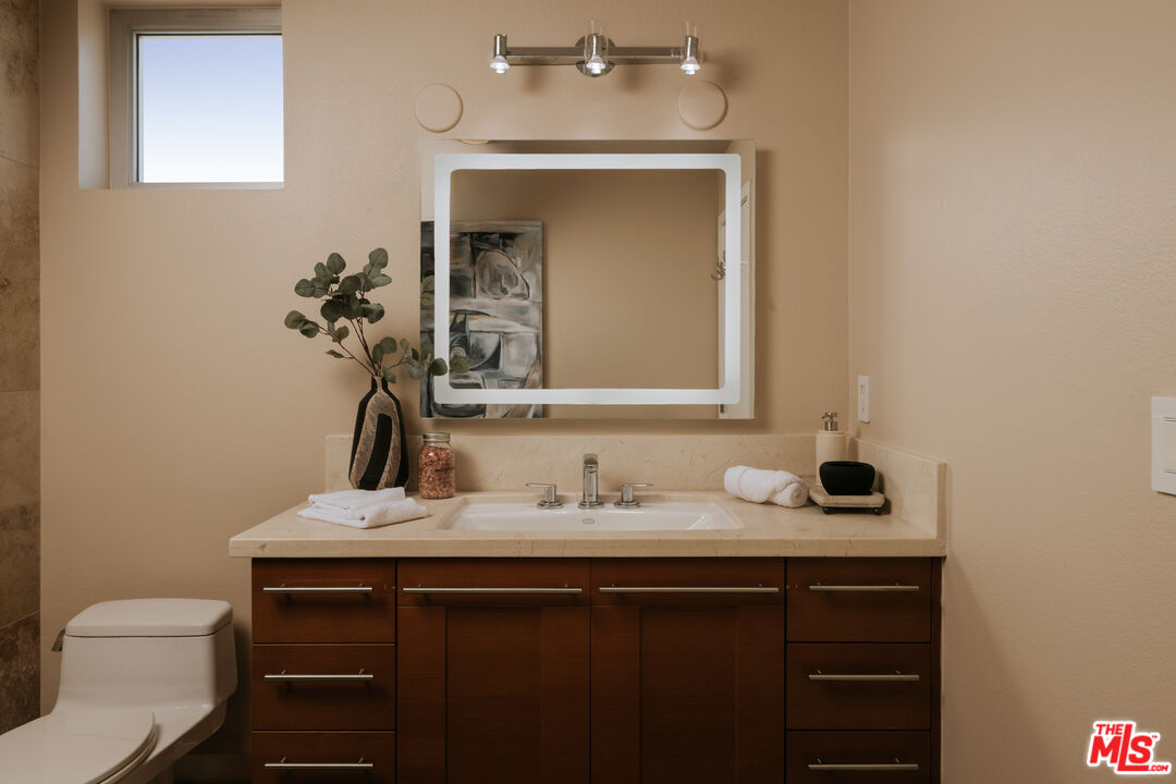 1524 11th St Unit: E