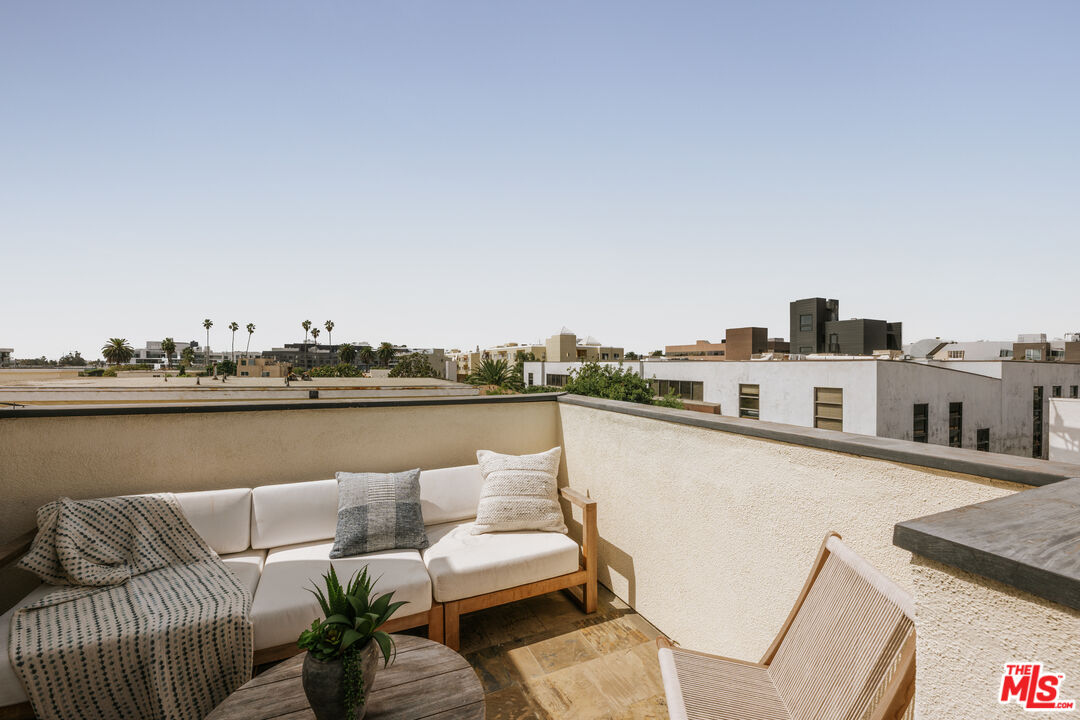 1524 11th St Unit: E