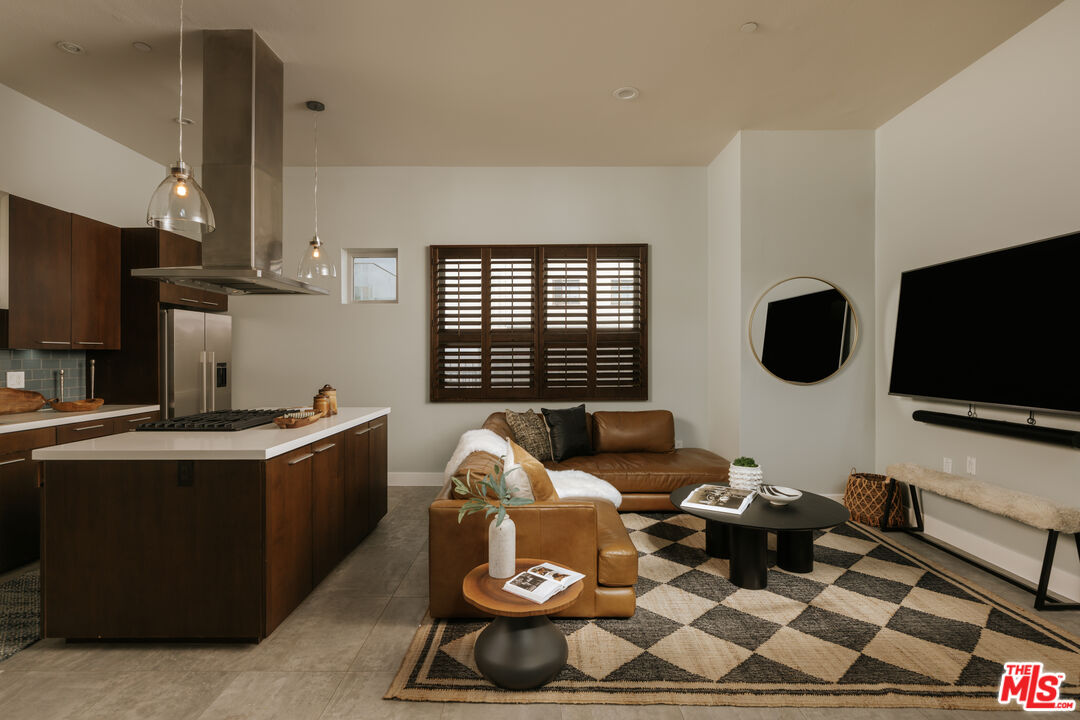 1524 11th St Unit: E