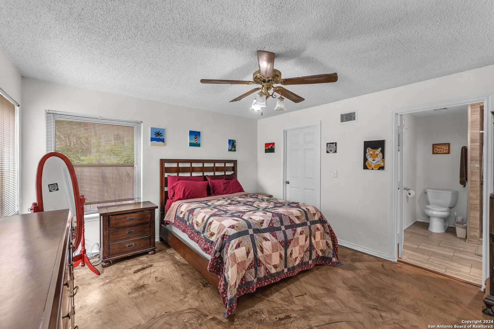 7742 OAKHILL PARK DR
