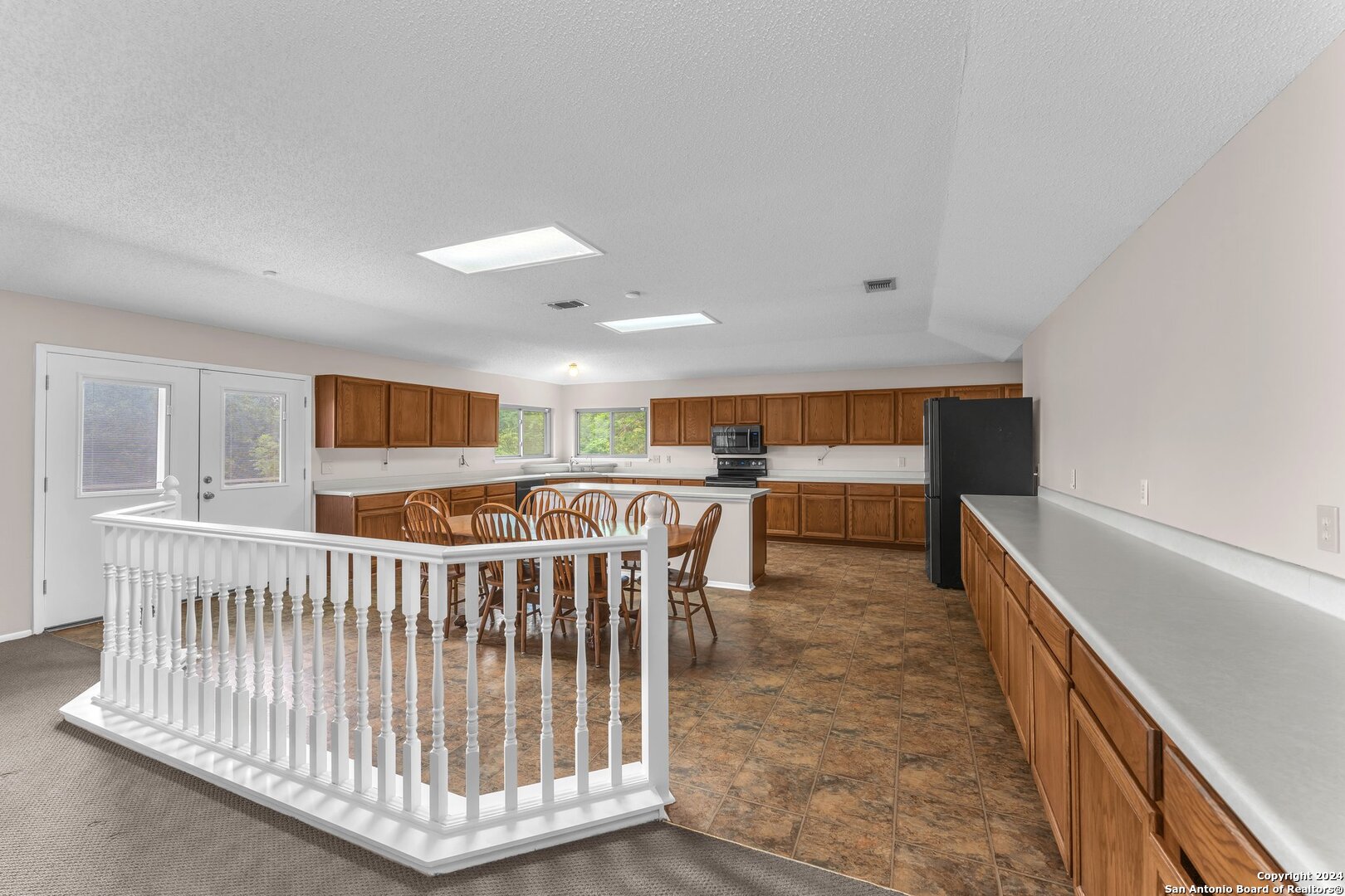 7742 OAKHILL PARK DR