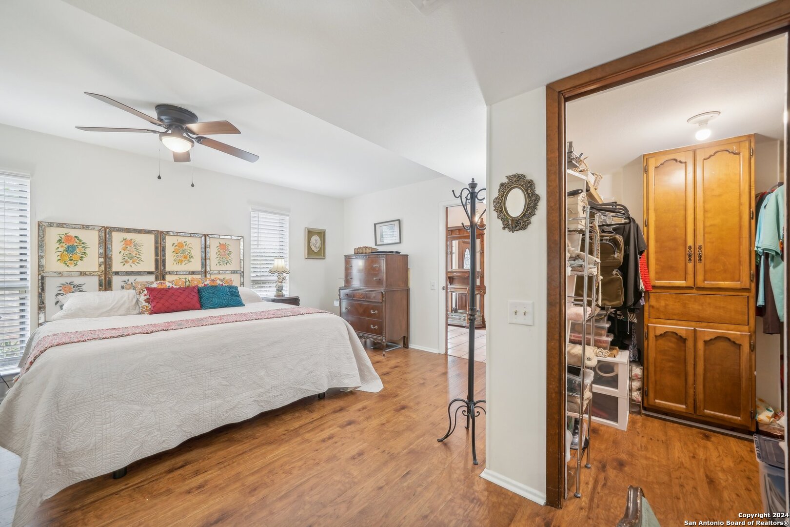 3816 LOMITA