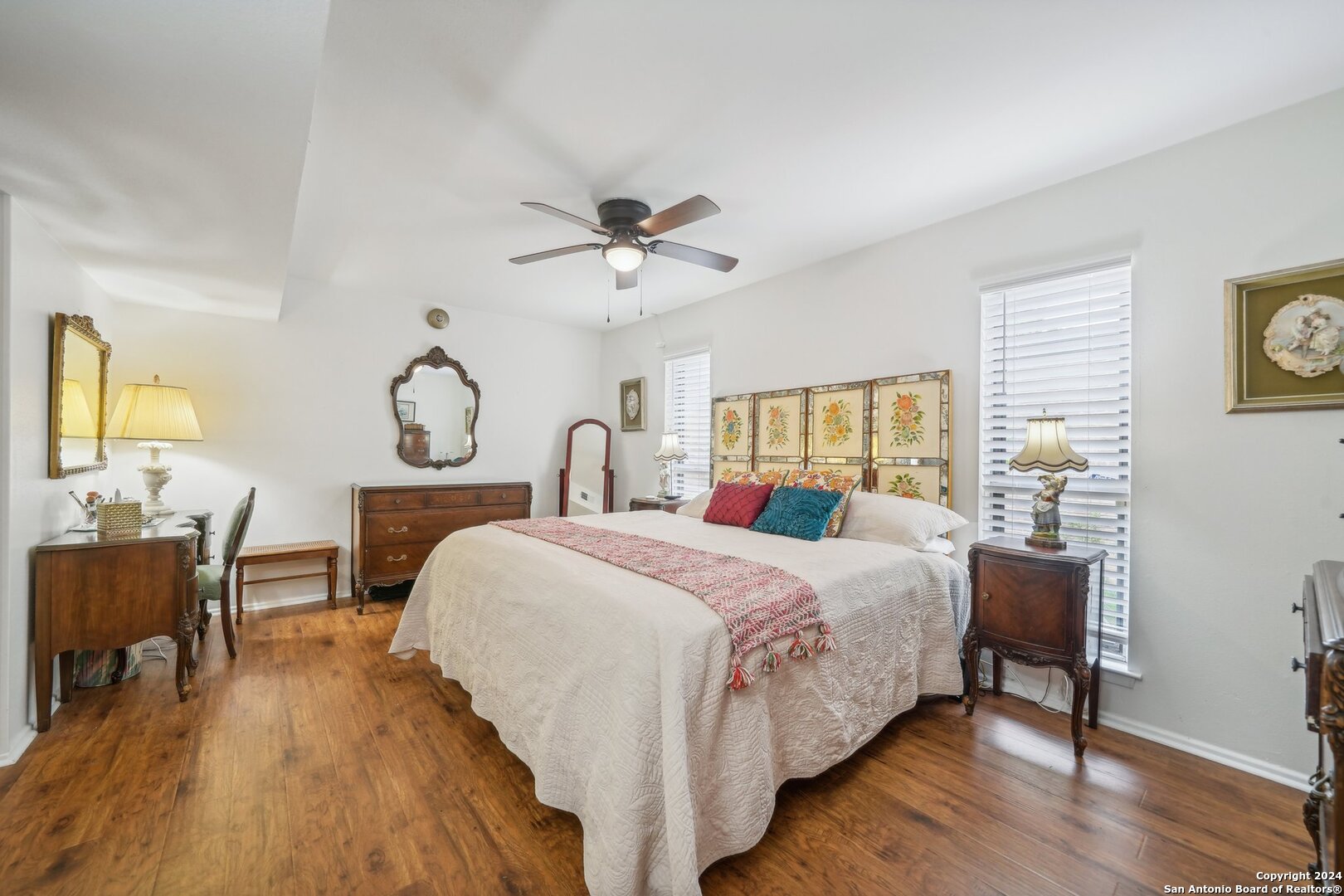 3816 LOMITA