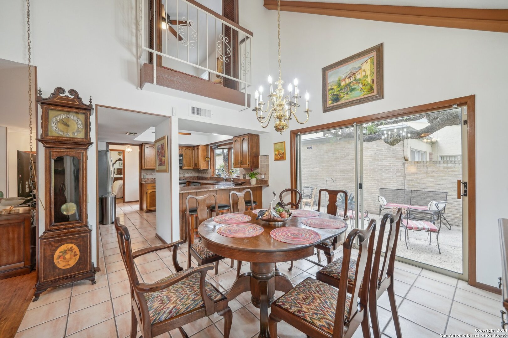 3816 LOMITA