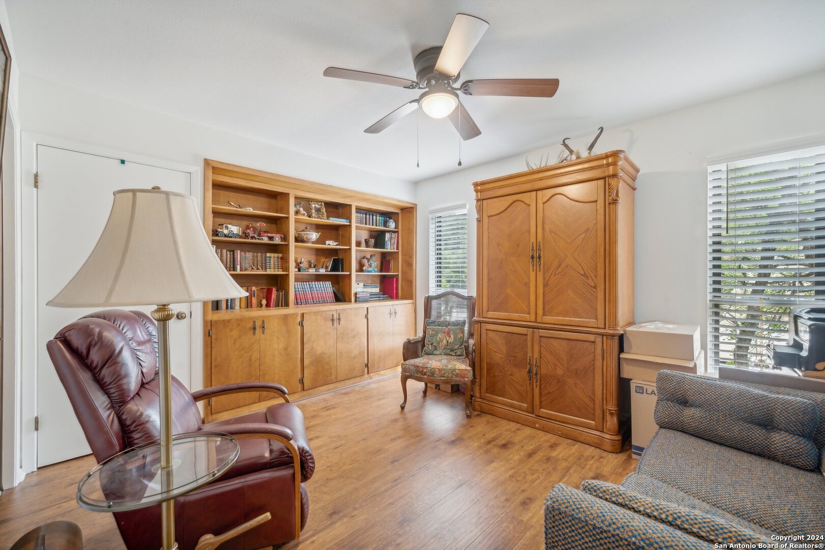 3816 LOMITA