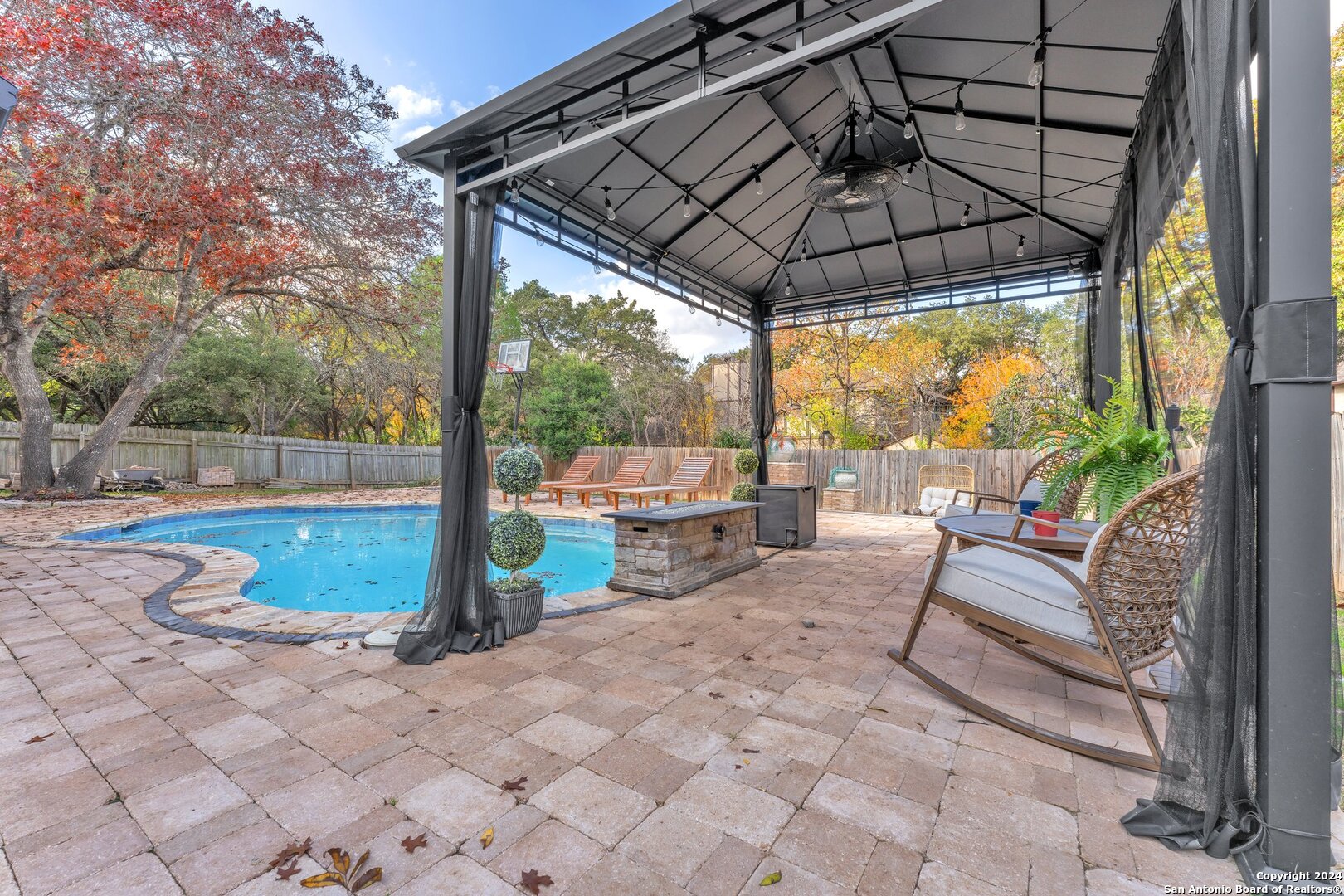 8922 HETHERINGTON DR
