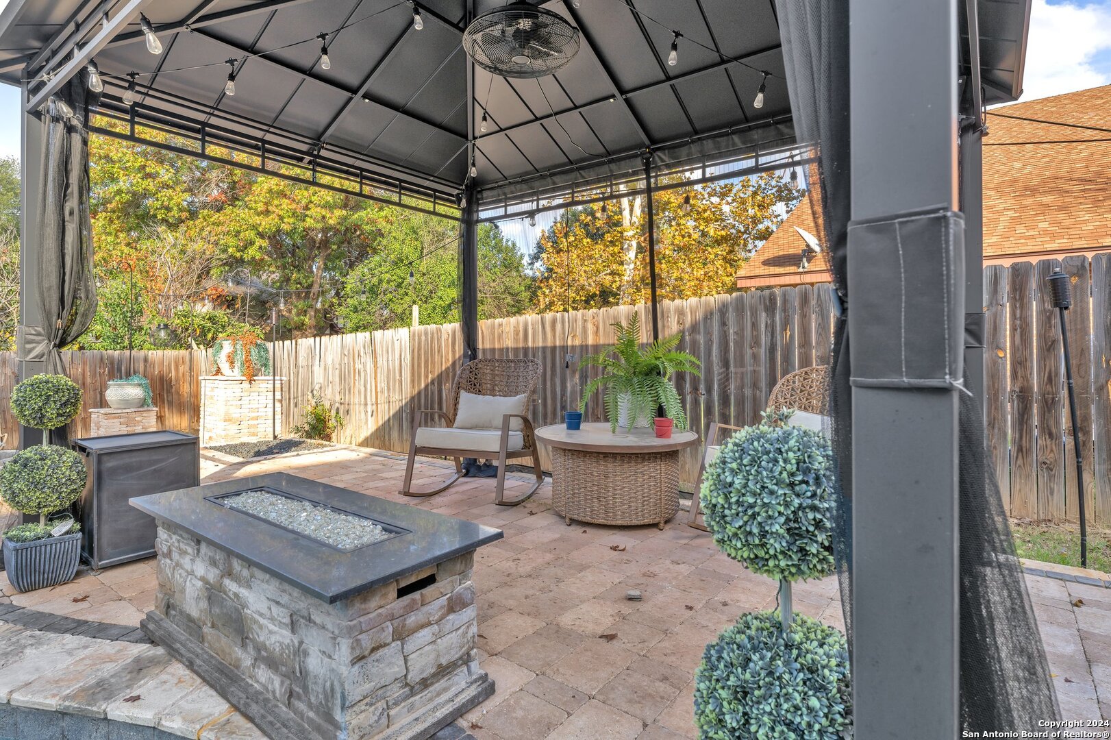 8922 HETHERINGTON DR